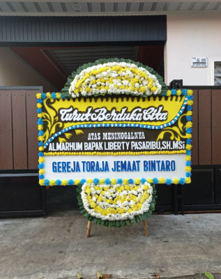 Papan Bunga Duka di Manyar
